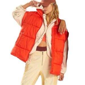 Free People Movement In A Bubble Oversized Puffer Vest Orange NWT‎ Womens Large